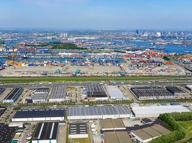 鹿特丹, 欧洲大港口，是欧洲5亿多消费者的门户
